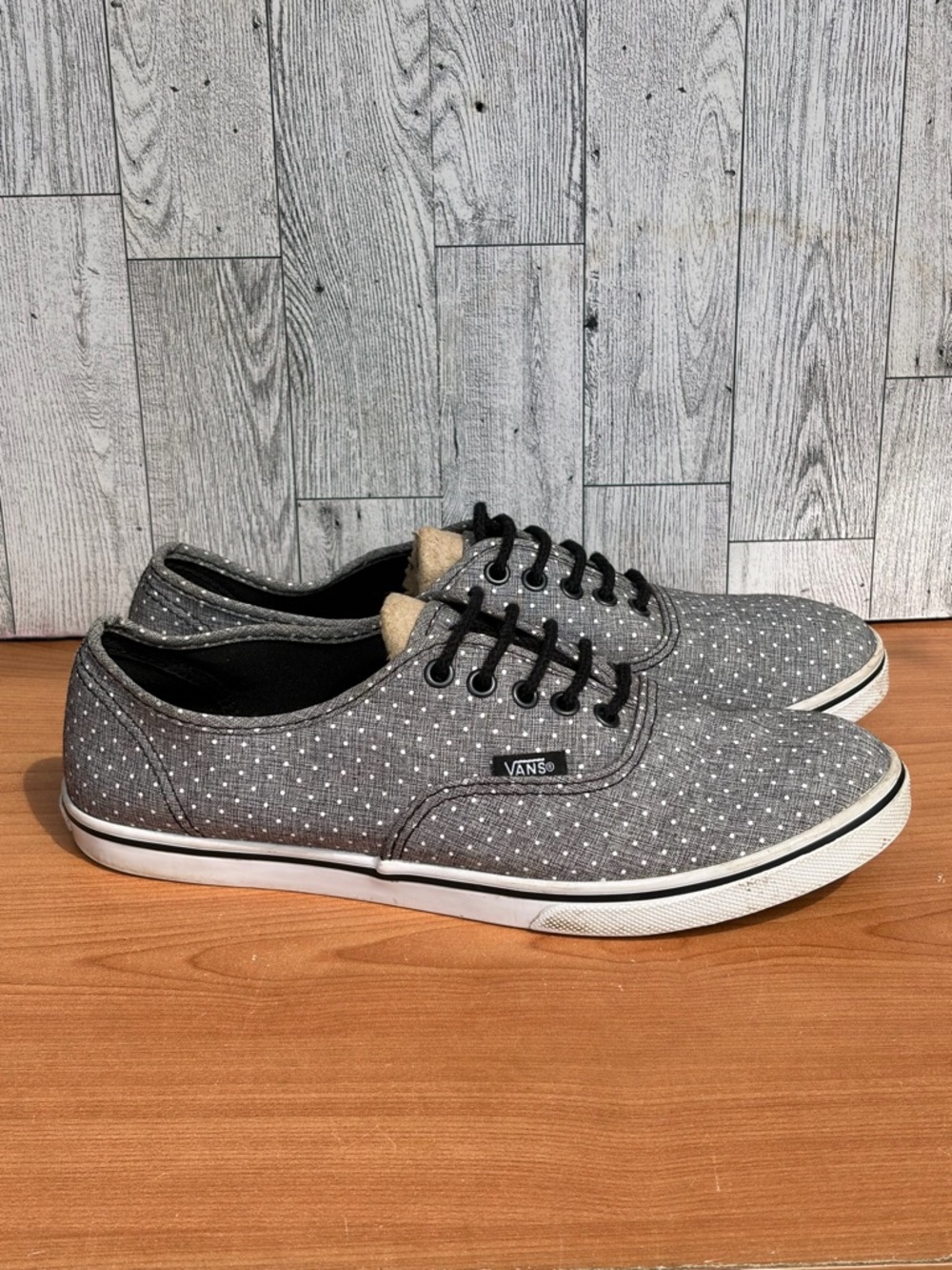 Vans Atwood Lace Up Sneakers Gray And White Polkadot Women’s 8.5 Men’s 7